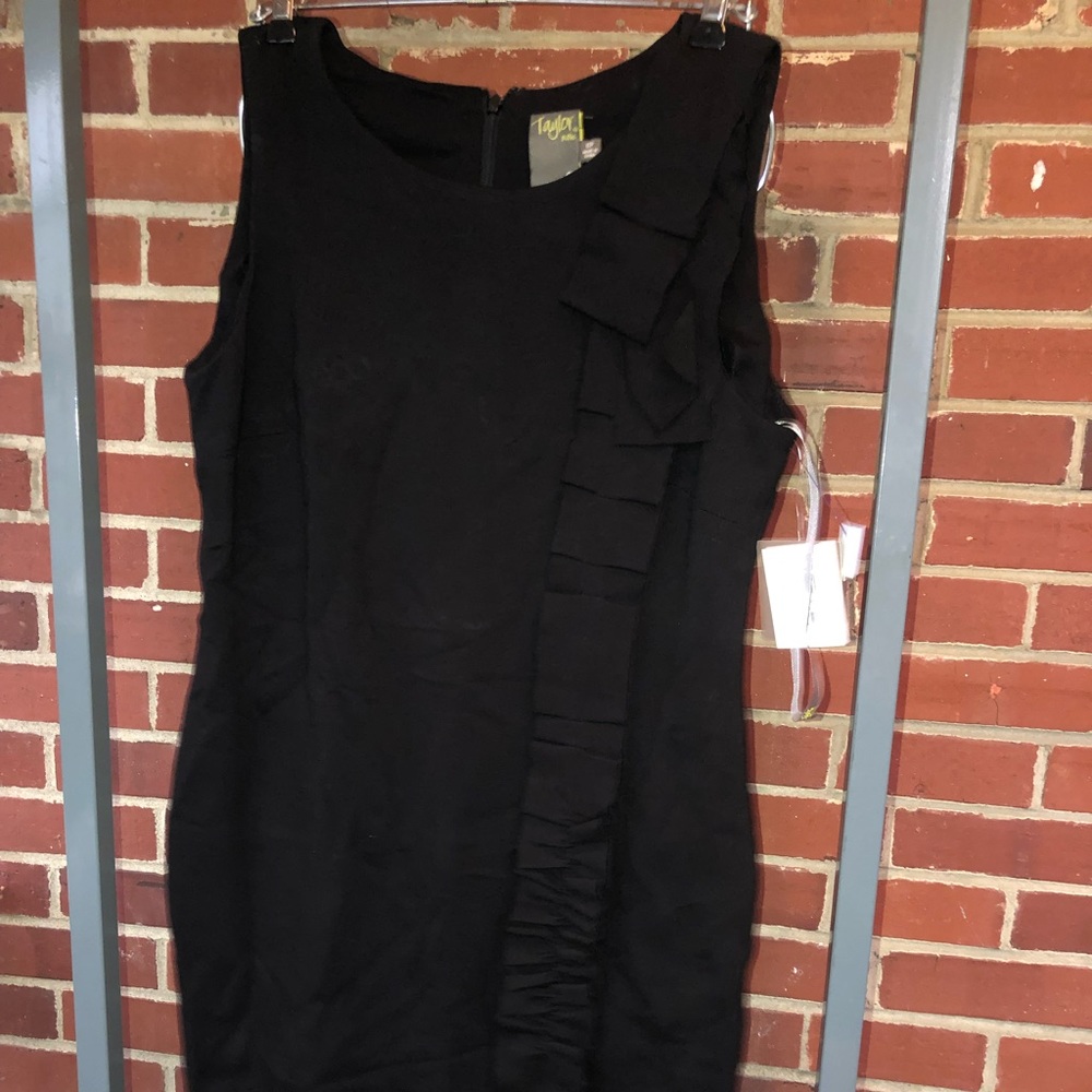 💃🏽 NWT TAYLOR BLACK DRESS WITH FLOWER DETAIL SHOULDER SLEEVELESS BODYC…